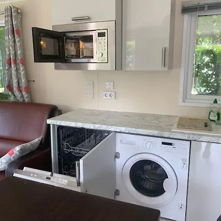 Luxury Spacious House With Two Bathrooms At Park With Swimming Pools, Restaurant, Bowling, Massage & Wellness Alpehytte *