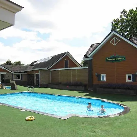 Luxury Spacious House With Two Bathrooms At Park With Swimming Pools, Restaurant, Bowling, Massage & Wellness Chalet *