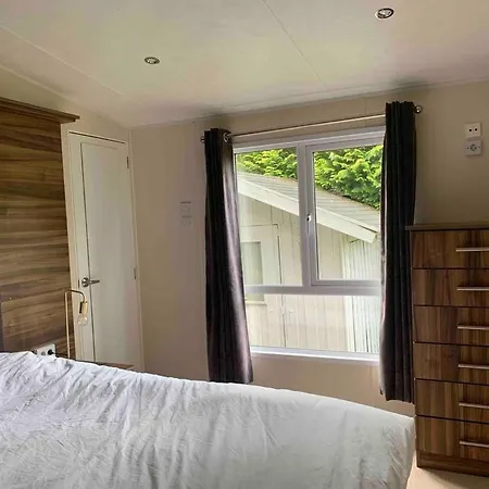 Luxury Spacious House With Two Bathrooms At Park With Swimming Pools, Restaurant, Bowling, Massage & Wellness Chalet *