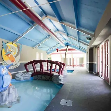 Chalet Luxury Spacious House With Two Bathrooms At Park With Swimming Pools, Restaurant, Bowling, Massage & Wellness *