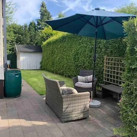 Luxury Spacious House With Two Bathrooms At Park With Swimming Pools, Restaurant, Bowling, Massage & Wellness Voorthuizen