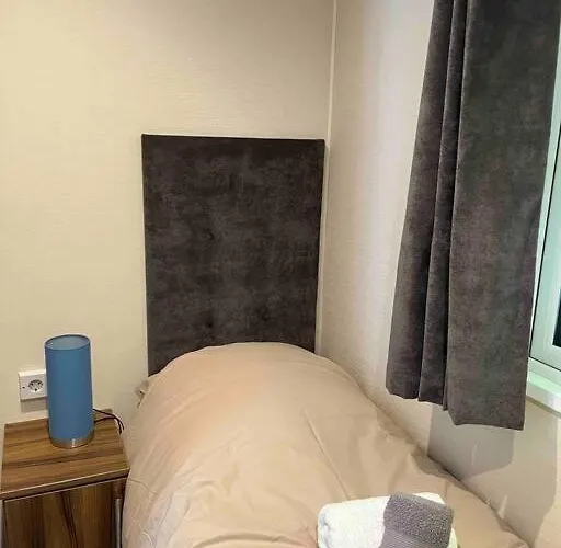 Luxury Spacious House With Two Bathrooms At Park With Swimming Pools, Restaurant, Bowling, Massage & Wellness Σαλέ