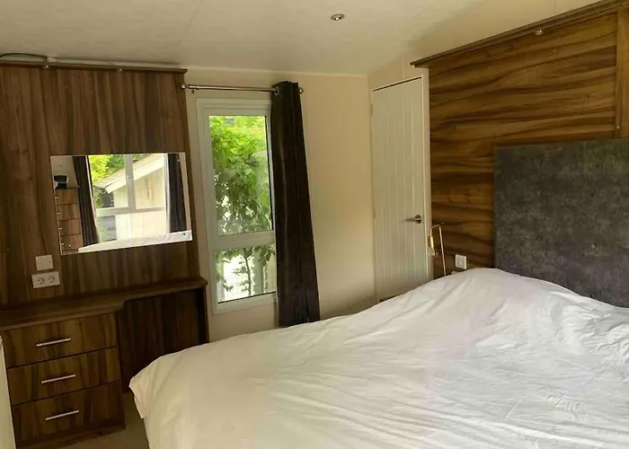 Luxury Spacious House With Two Bathrooms At Park With Swimming Pools, Restaurant, Bowling, Massage & Wellness * Voorthuizen