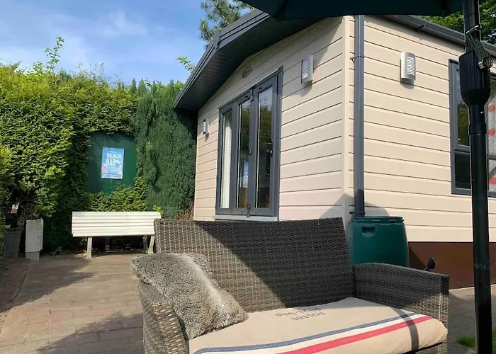 Chalet Luxury Spacious House With Two Bathrooms At Park With Swimming Pools, Restaurant, Bowling, Massage & Wellness *