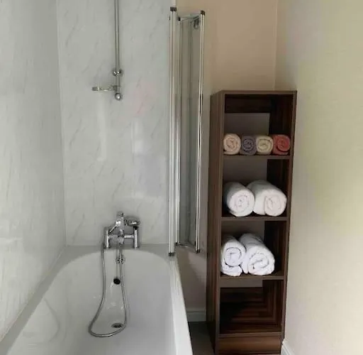 Luxury Spacious House With Two Bathrooms At Park With Swimming Pools, Restaurant, Bowling, Massage & Wellness * Voorthuizen