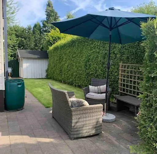 Luxury Spacious House With Two Bathrooms At Park With Swimming Pools, Restaurant, Bowling, Massage & Wellness Voorthuizen